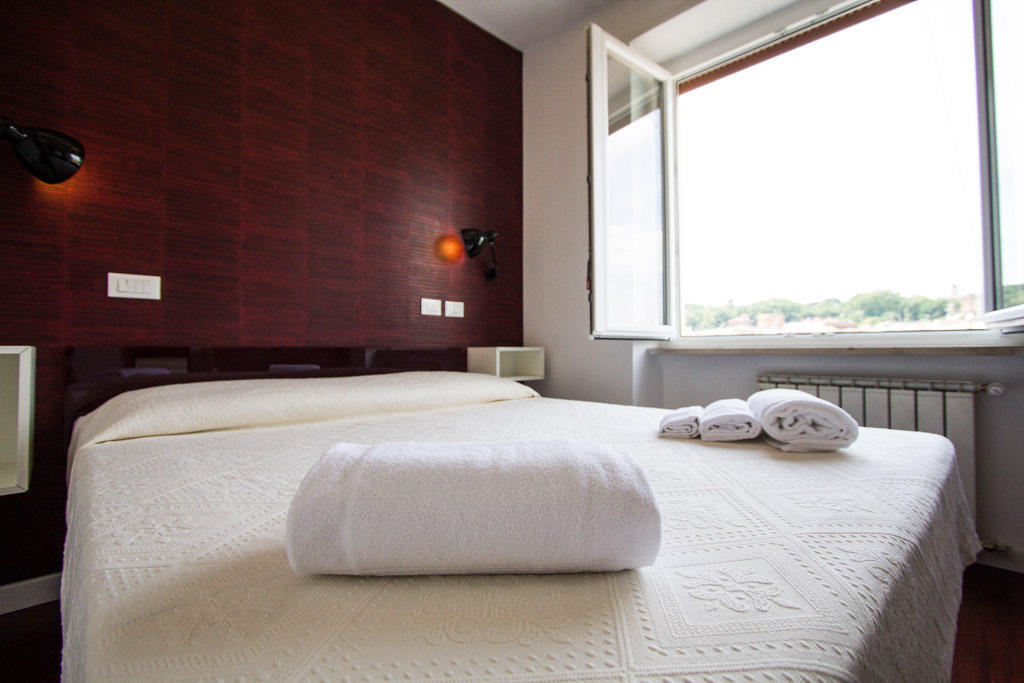 Relais Star Of Trastevere Рим Екстер'єр фото